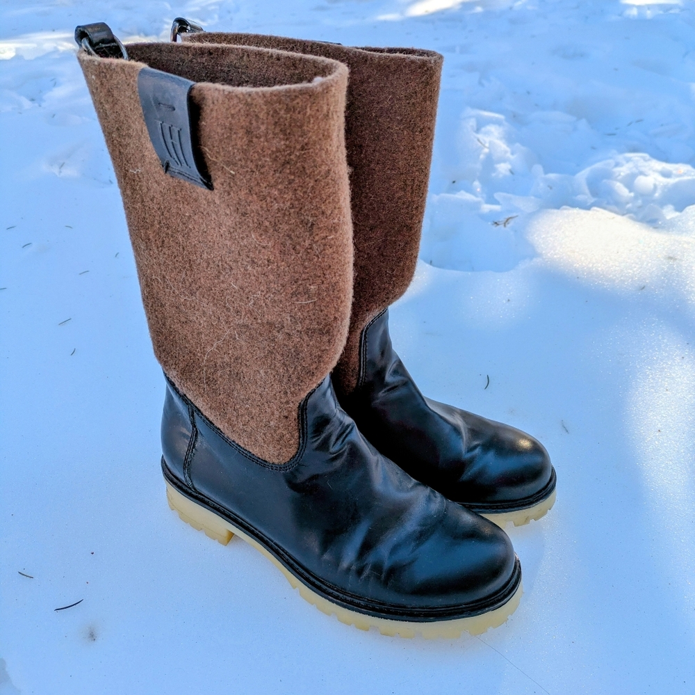 Iilse Jacobson Black Leather & Brown Wool Felt Lugg Boot- Size 38